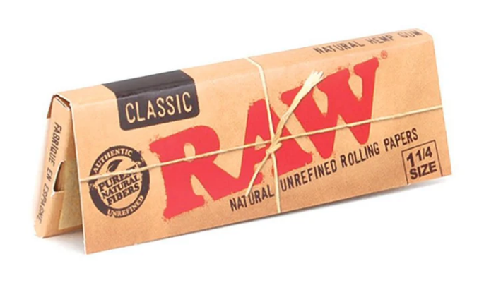 RAW 1 1-4 Size Classic Rolling Papers 24/Box